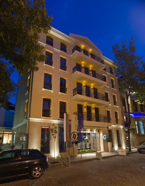 Отель Famous House Пловдив-48